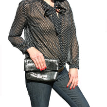 Load image into Gallery viewer, Foldover Clutch wMagnet - Smoky Black Metallic
