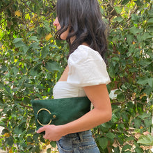 Load image into Gallery viewer, Ring Clutch - Emerald Green Fur
