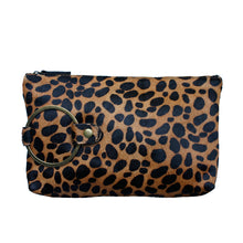 Load image into Gallery viewer, Ring Clutch - Leopard Fur
