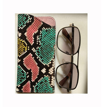 Load image into Gallery viewer, Eyeglass Case - Pastel Snake
