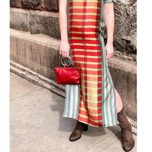 Load image into Gallery viewer, Ring Wristlet - Red &amp; Gold Smoke
