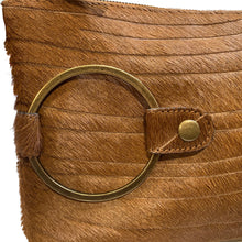 Load image into Gallery viewer, Ring Clutch - Sable Lazercut Fur
